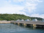 Central eléctrica maremotriz en el estuario del río Rance (Bretaña, Francia).
